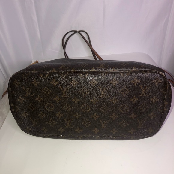 Louis Vuitton Monogram Neverfull MM Tote - Picture 7 of 8